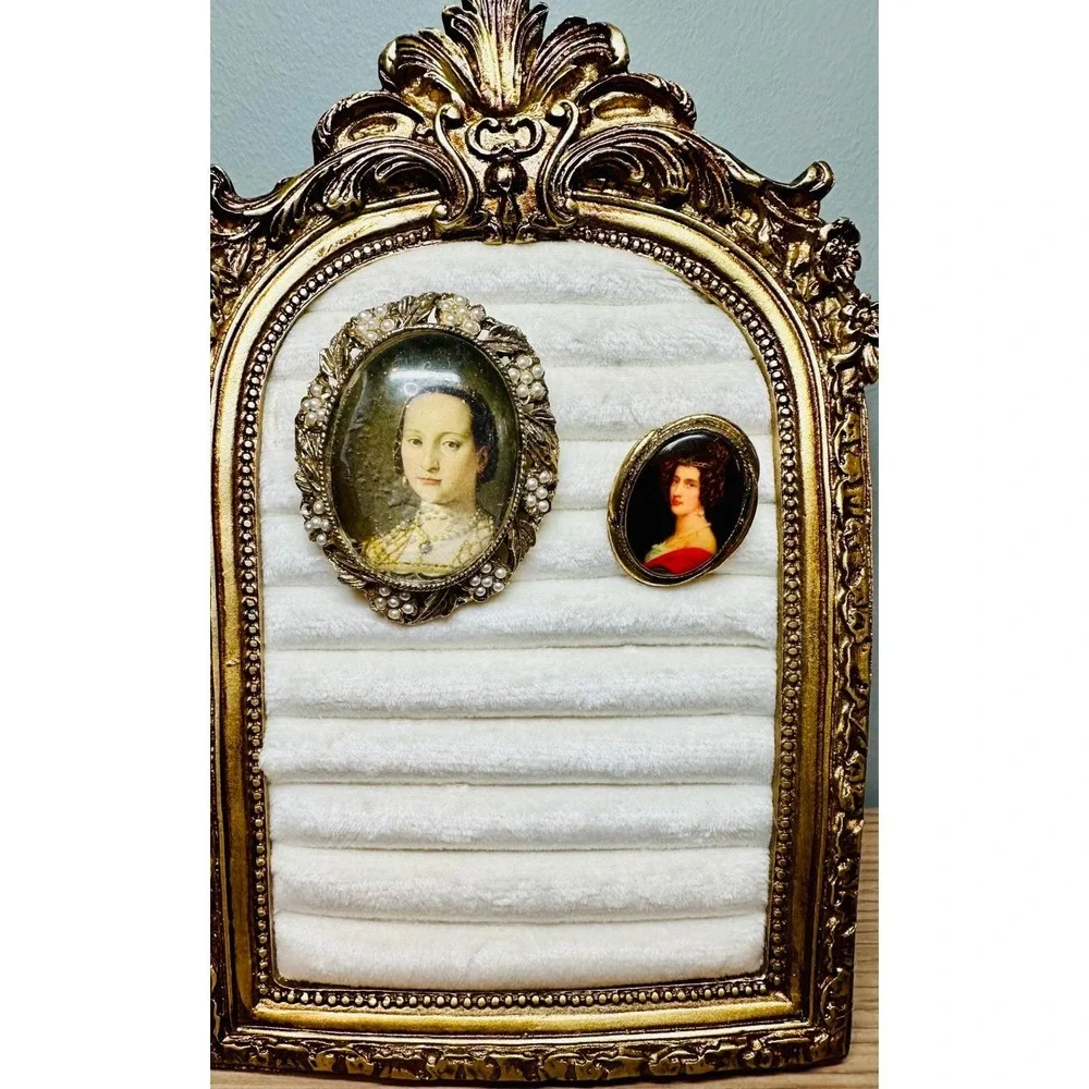 Vintage Portrait Brooch Lot 2 Lady Cameo Style Martha Washington Stieler